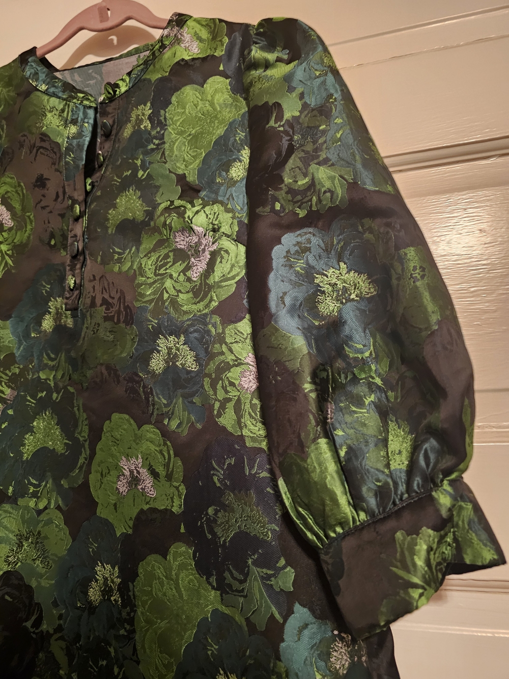 Boutique Green Floral Jacquard Puff-Sleeve Midi Dress - Picture 7 of 13